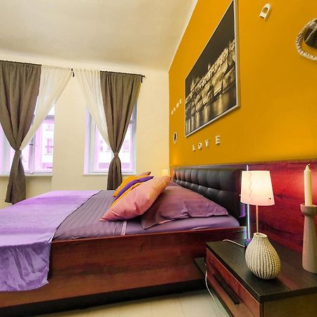 Apartment In The Center Of Praha Bagian luar foto