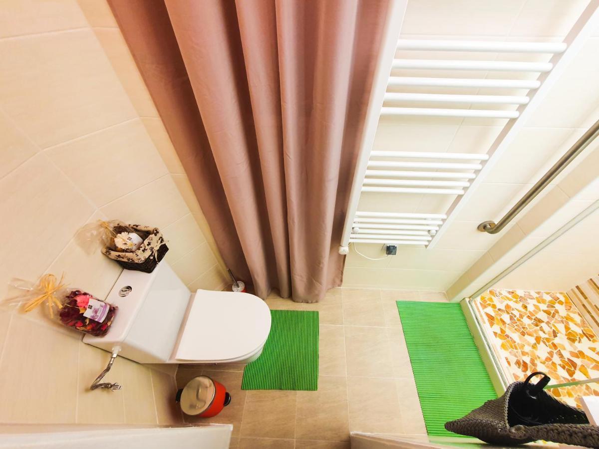 Apartment In The Center Of Praha Bagian luar foto