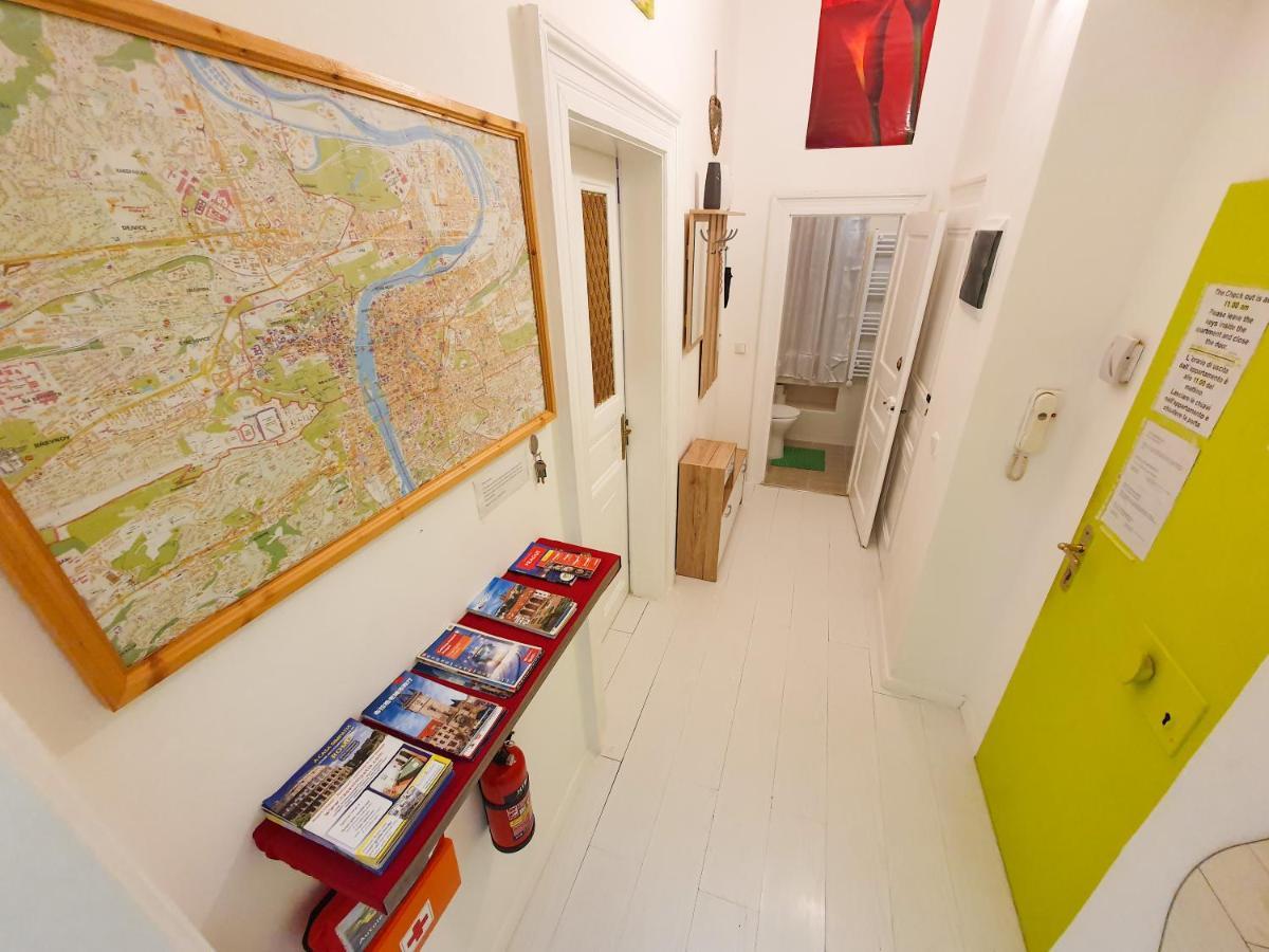 Apartment In The Center Of Praha Bagian luar foto