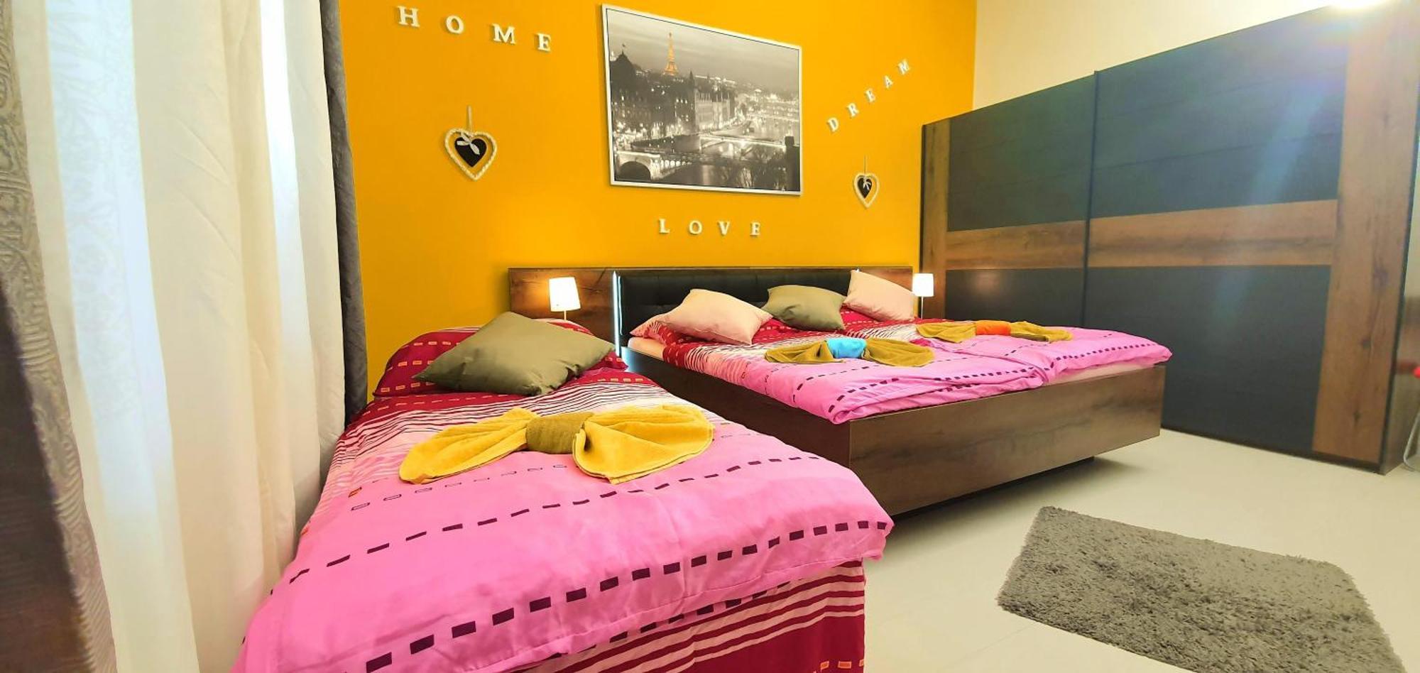 Apartment In The Center Of Praha Bagian luar foto
