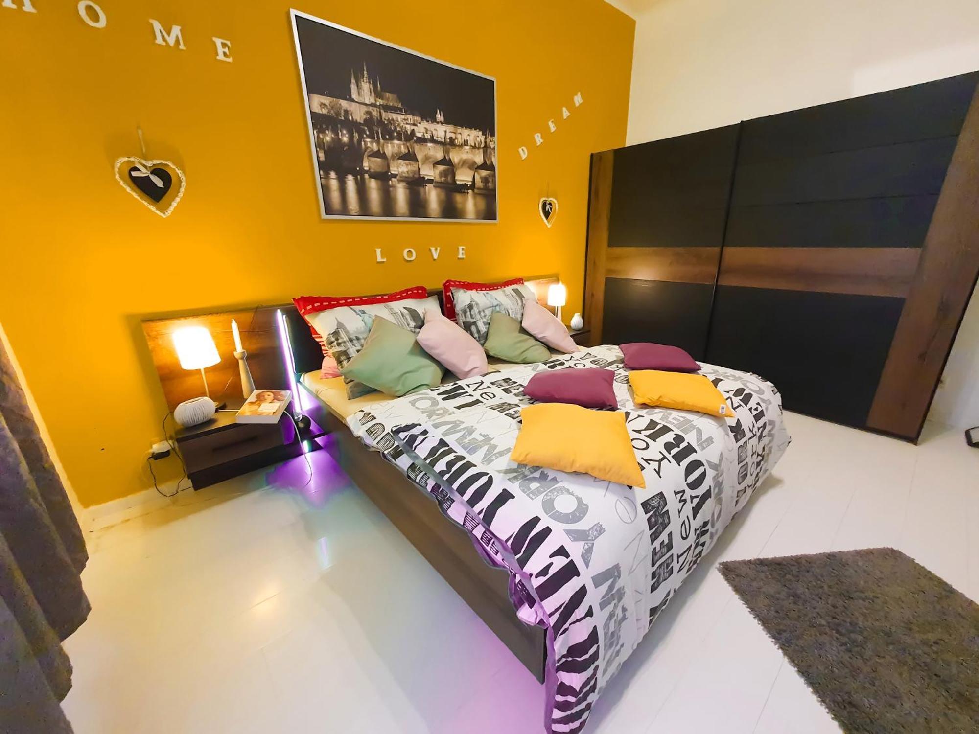 Apartment In The Center Of Praha Bagian luar foto