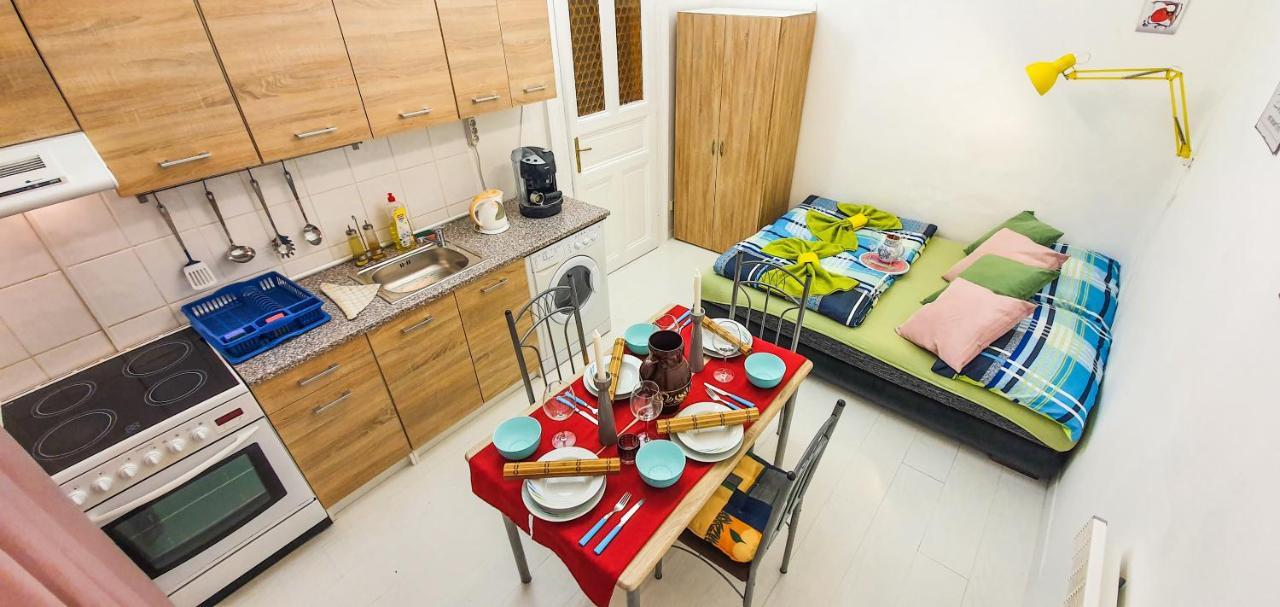 Apartment In The Center Of Praha Bagian luar foto